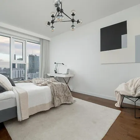 Premium Lux Unique Tower Heart Of By Renters Prestige *