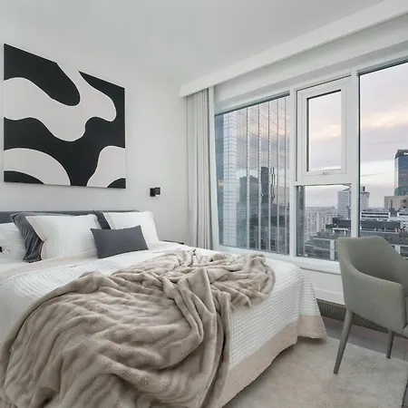 Premium Lux Unique Tower Heart Of By Renters Prestige Lägenhet *